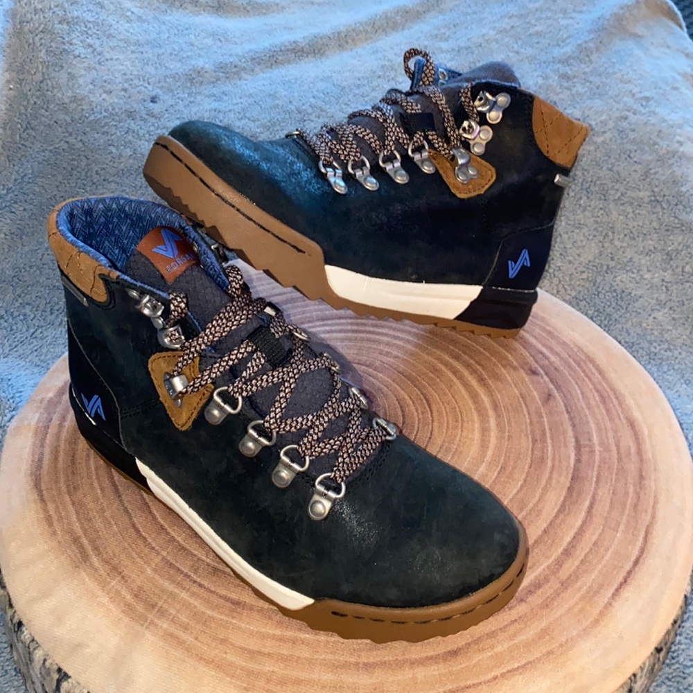 Forsake Patch Black Leather Waterproof Hiking Boots - Sz 38 Womens - Sample Pair